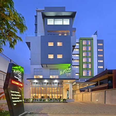 Whiz Prime Hotel Basuki Rahmat Malang Eksteriør bilde