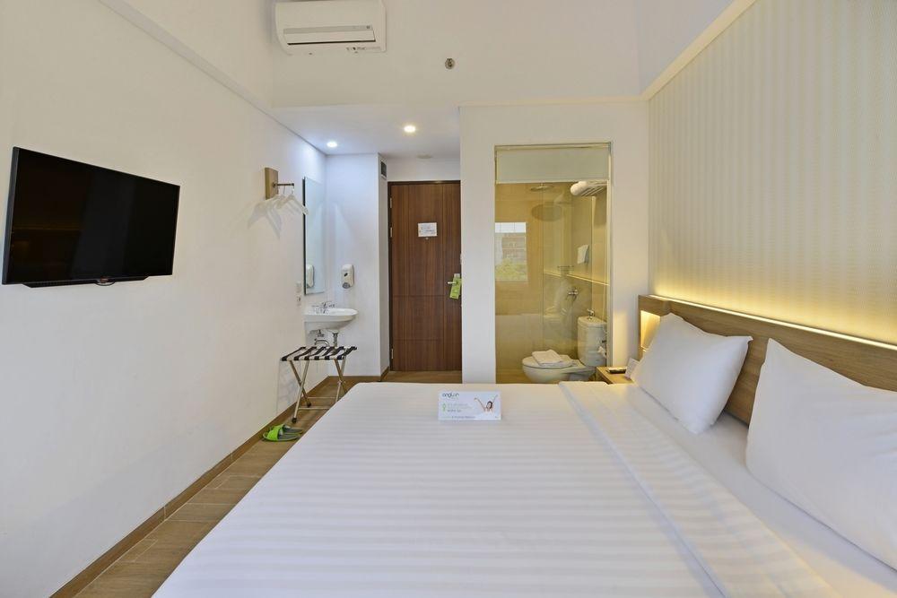 Whiz Prime Hotel Basuki Rahmat Malang Eksteriør bilde