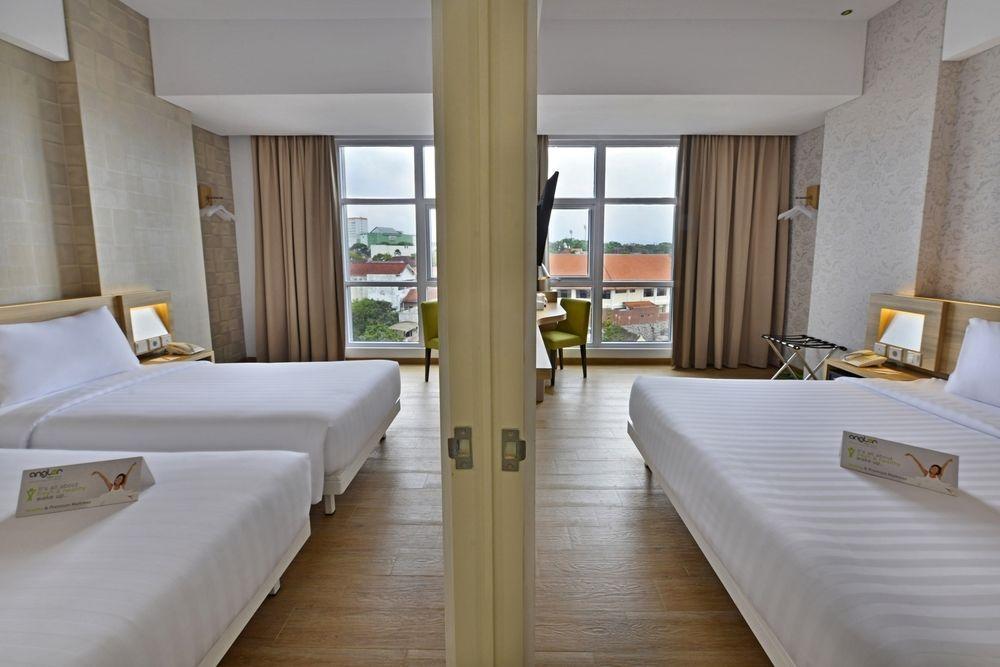 Whiz Prime Hotel Basuki Rahmat Malang Eksteriør bilde