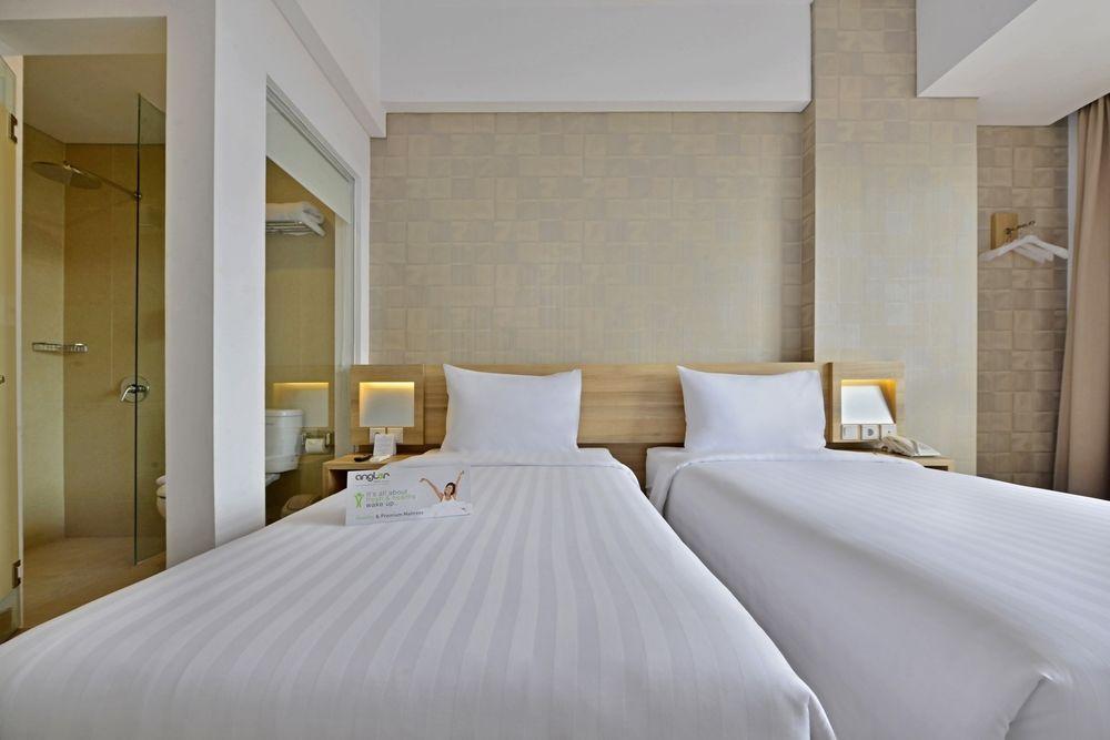 Whiz Prime Hotel Basuki Rahmat Malang Eksteriør bilde