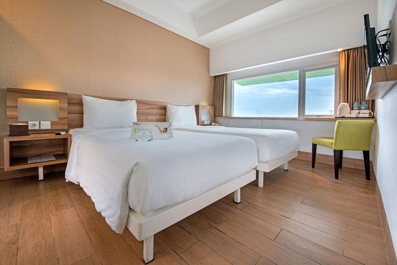 Whiz Prime Hotel Basuki Rahmat Malang Eksteriør bilde